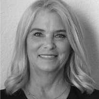 Headshot Christine Adam